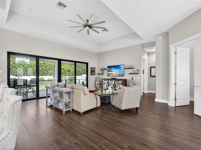 11590  Pin Oak S DR, Bonita Springs, FL 34135