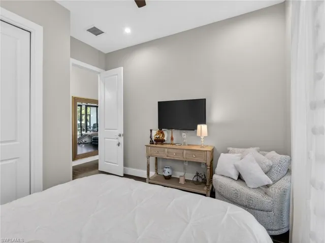 11590  Pin Oak S DR, Bonita Springs, FL 34135