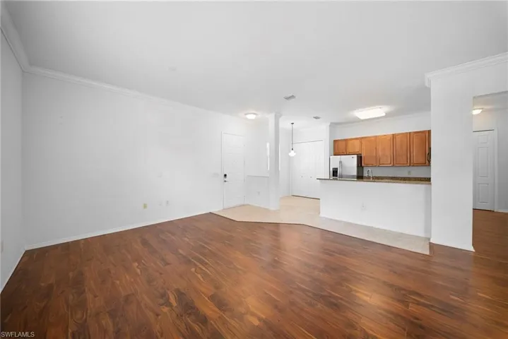 970 Peggy Cir 604, Naples, Florida 34113