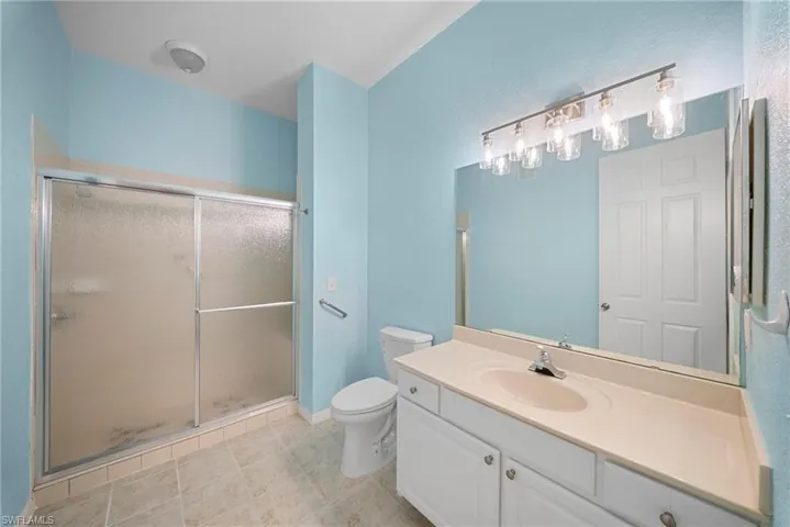 970 Peggy Cir 604, Naples, Florida 34113