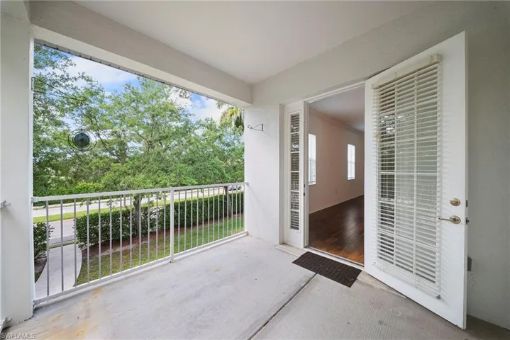 970 Peggy Cir 604, Naples, Florida 34113