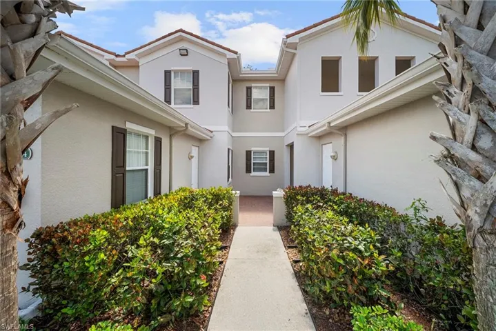 970 Peggy Cir 604, Naples, Florida 34113