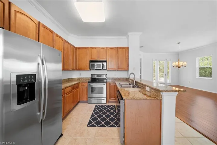 970 Peggy Cir 604, Naples, Florida 34113
