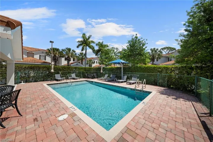 970 Peggy Cir 604, Naples, Florida 34113