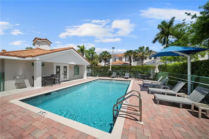 970 Peggy Cir 604, Naples, Florida 34113