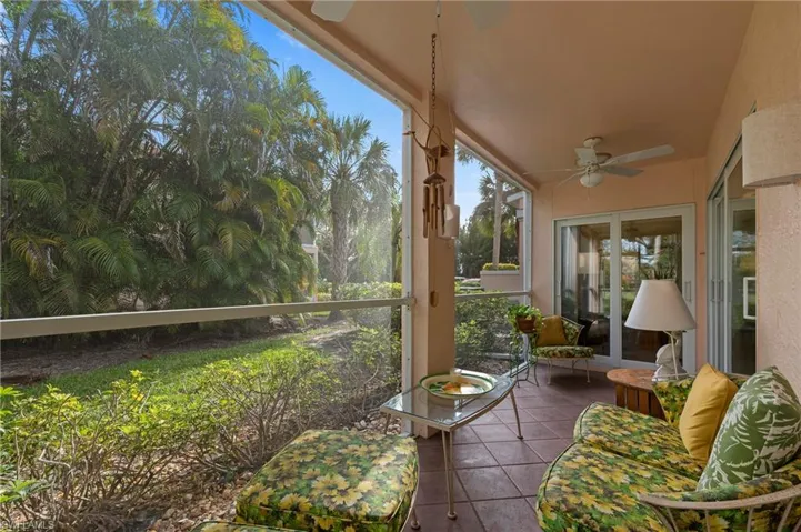 Lanai with ceiling fans