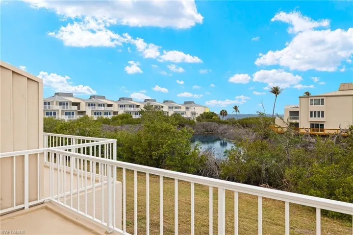 Open Porch/Bay View