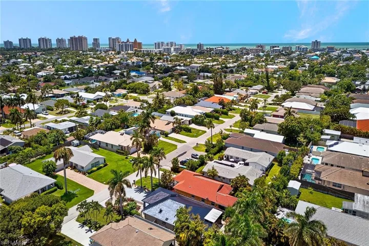 691 100th Ave N, Naples, Florida 34108