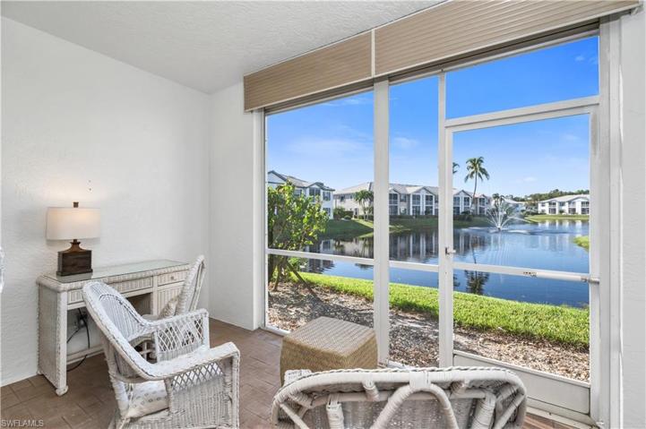 Screened lanai with door