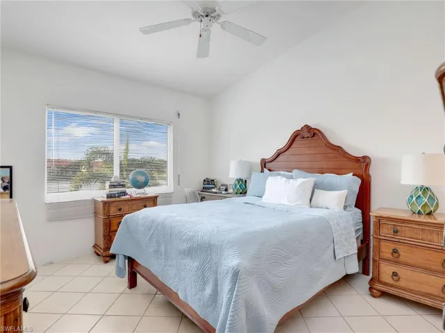 6900  Huntington Lakes  CIR, Naples, FL 34119