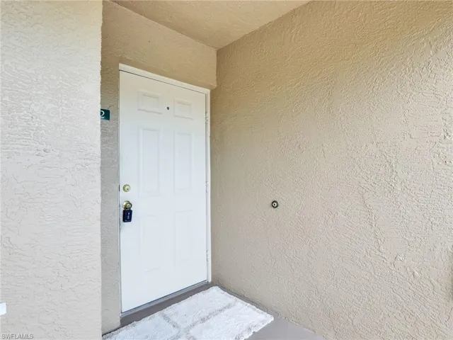 6900  Huntington Lakes  CIR, Naples, FL 34119