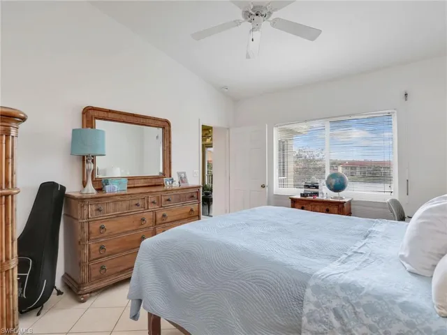 6900  Huntington Lakes  CIR, Naples, FL 34119