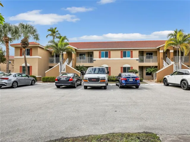 6900  Huntington Lakes  CIR, Naples, FL 34119