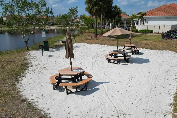 15270 Summit Place Cir 179, Naples, Florida 34119