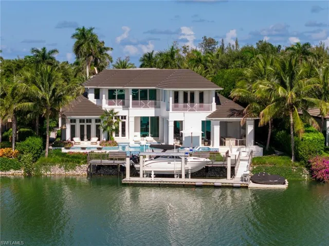 3525  Fort Charles  DR, Naples, FL 34102