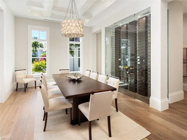 3525  Fort Charles  DR, Naples, FL 34102