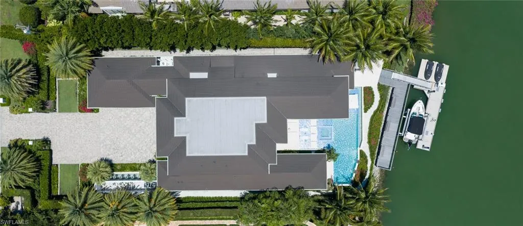 3525  Fort Charles  DR, Naples, FL 34102