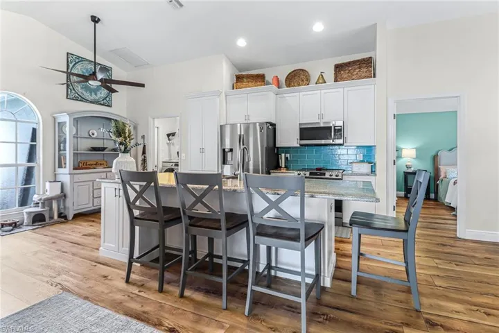 Massive island perfect for any homeowner
