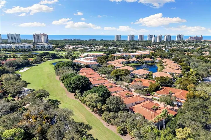 8456  Abbington  CIR, Naples, FL 34108