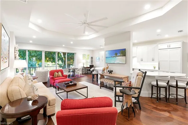 8456  Abbington  CIR, Naples, FL 34108