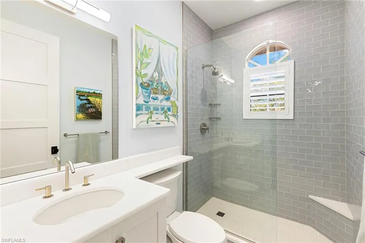 8456  Abbington  CIR, Naples, FL 34108