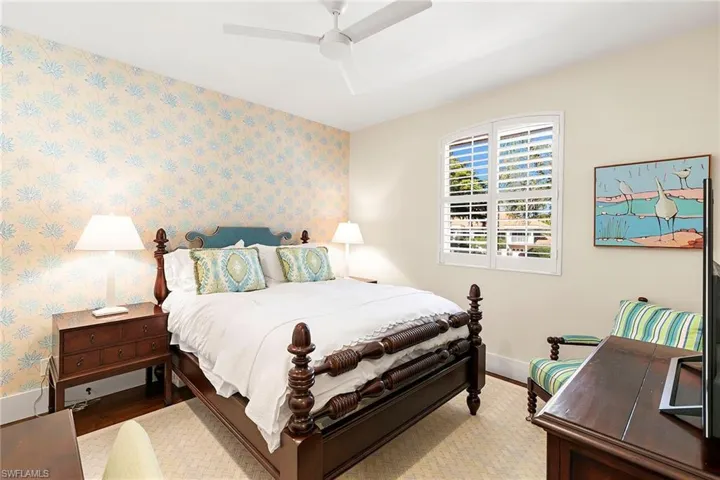 8456  Abbington  CIR, Naples, FL 34108