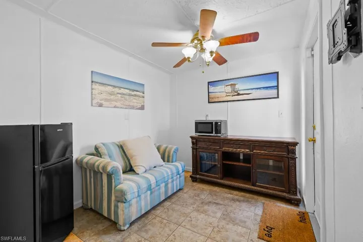 4530 Underwood Dr, Fort Myers, Florida 33905