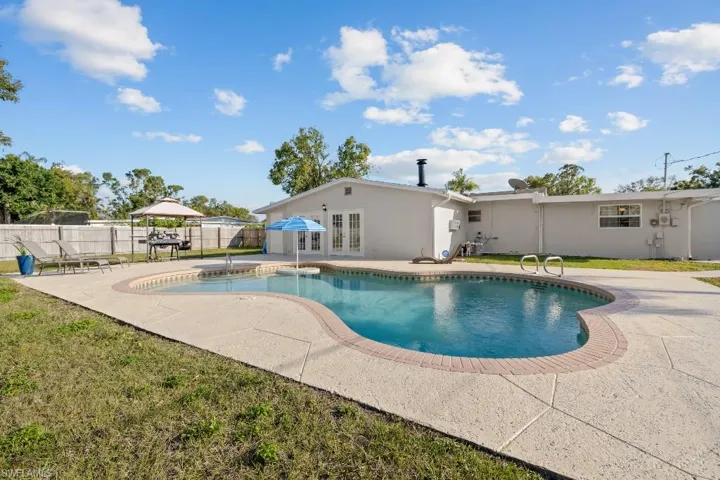 4530 Underwood Dr, Fort Myers, Florida 33905