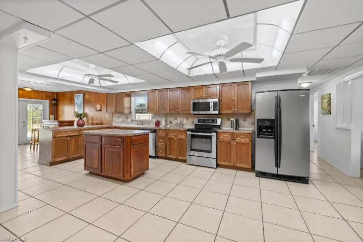 4530 Underwood Dr, Fort Myers, Florida 33905
