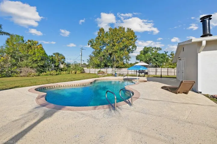 4530 Underwood Dr, Fort Myers, Florida 33905
