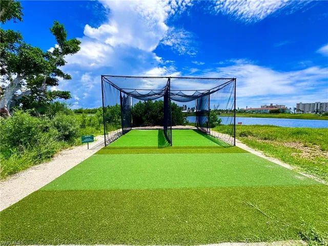 BAY BEACH COMMONS AMENITIES - DRIVING CAGE