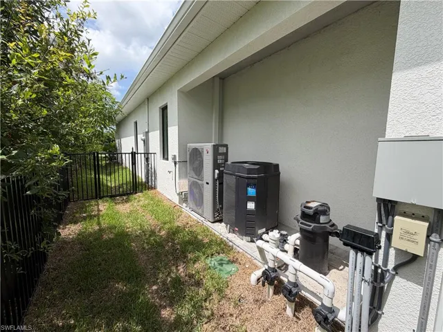 1257 22nd Ave N, Naples, Florida 34103