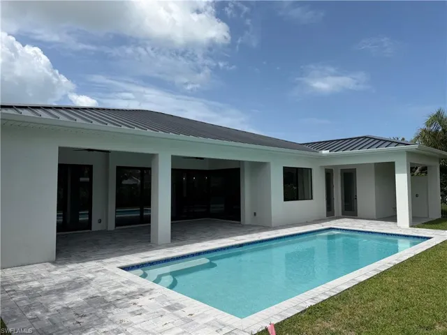 1257 22nd Ave N, Naples, Florida 34103