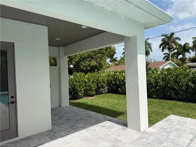 1257 22nd Ave N, Naples, Florida 34103