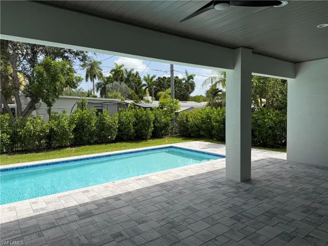 1257 22nd Ave N, Naples, Florida 34103