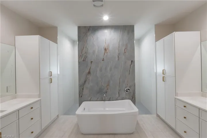 1257  22nd N AVE, Naples, FL 34103