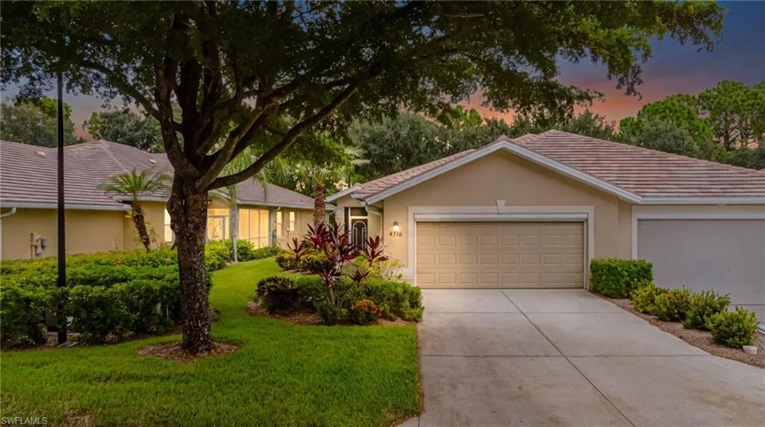 4716 Fairloop Run, Lehigh Acres, Florida 33973