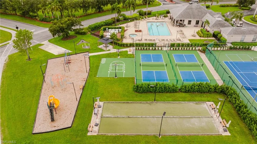 4716 Fairloop Run, Lehigh Acres, Florida 33973