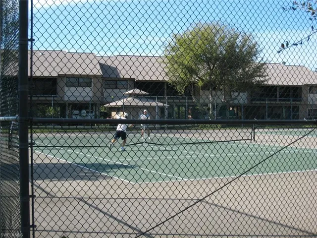 Tennis/Pickle Ball Courts