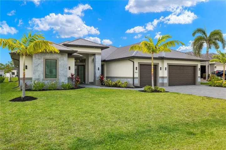 Beautifully Designed Front Elevation