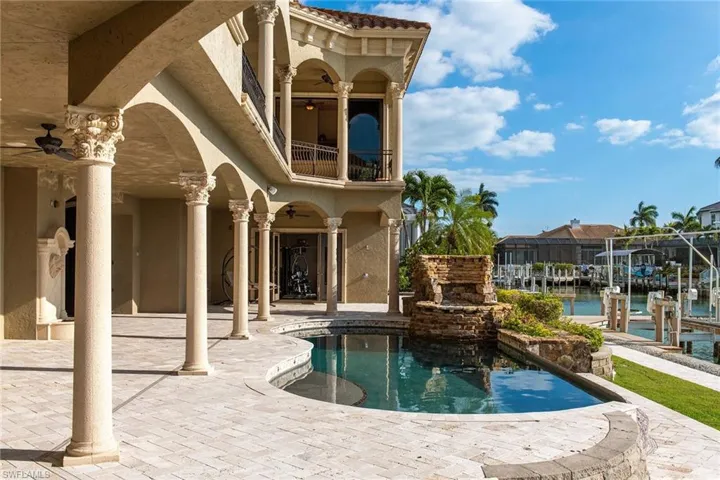 950 Giralda Ct, Marco Island, Florida 34145