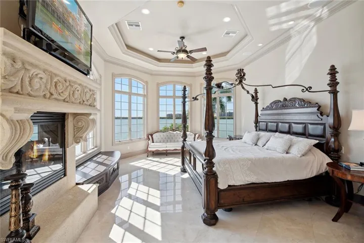 950 Giralda Ct, Marco Island, Florida 34145