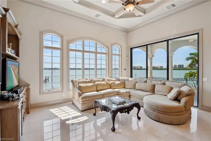 950 Giralda Ct, Marco Island, Florida 34145
