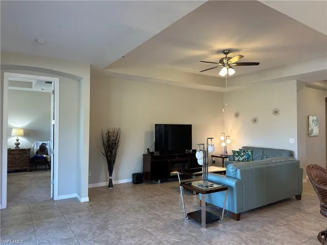 Living room with coffered Ceiling
