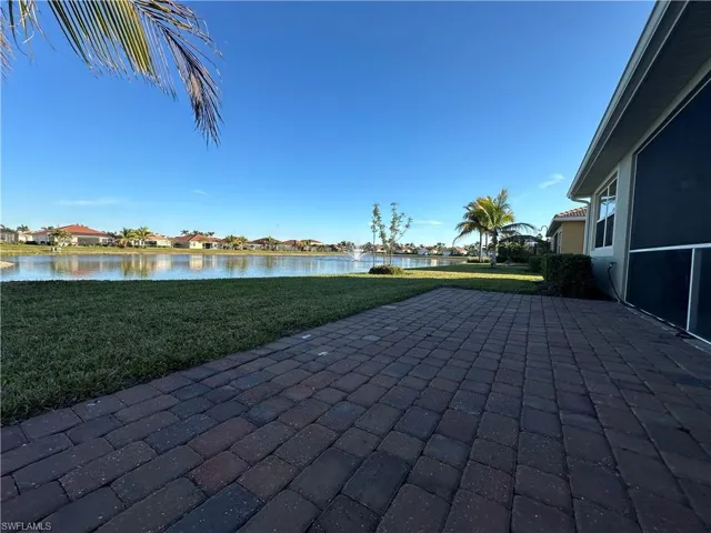 View of extended Lanai overlooking lake.