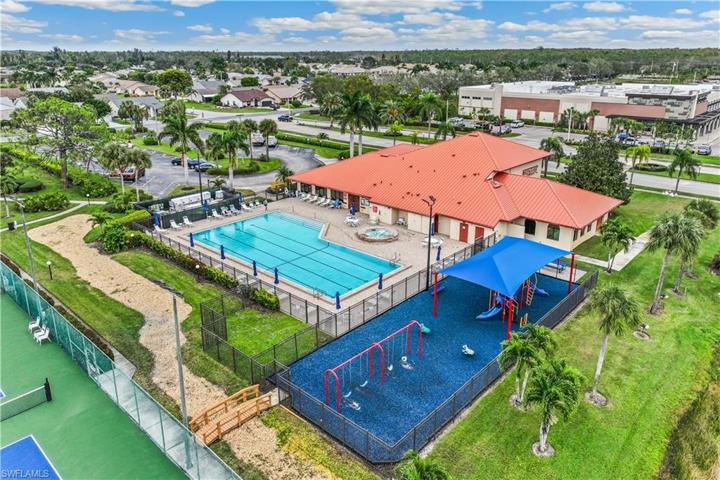 Clubhouse Sky View