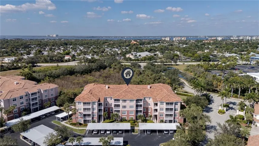 Bird's eye view of apartment complex