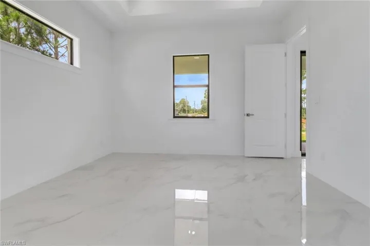 836  Milano S AVE, Lehigh Acres, FL 33974