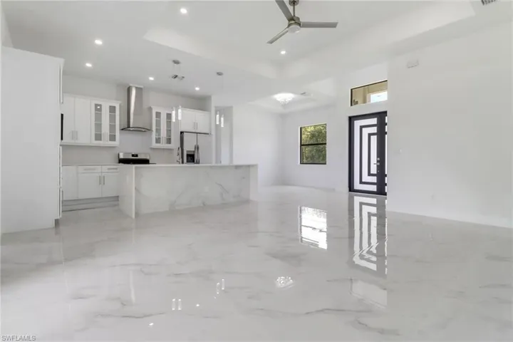 836  Milano S AVE, Lehigh Acres, FL 33974