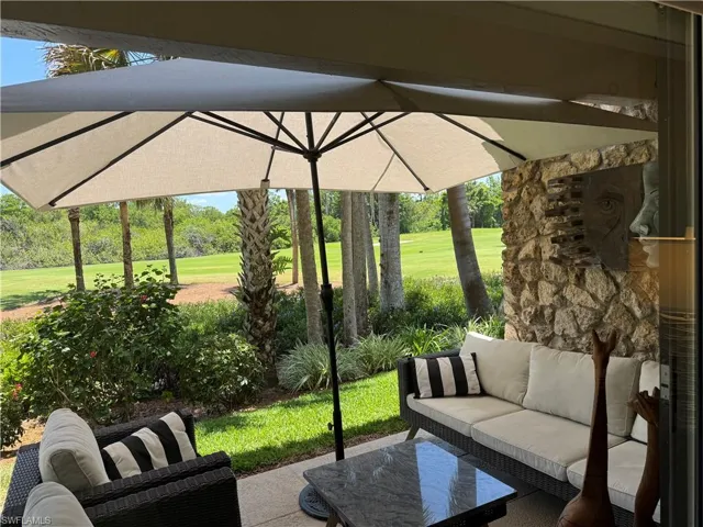 107  Clubhouse  DR, Naples, FL 34105
